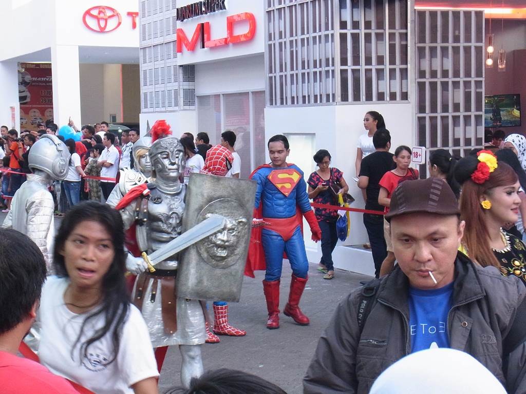 ブタウィ（Betawi）にスーパーマンがいました。